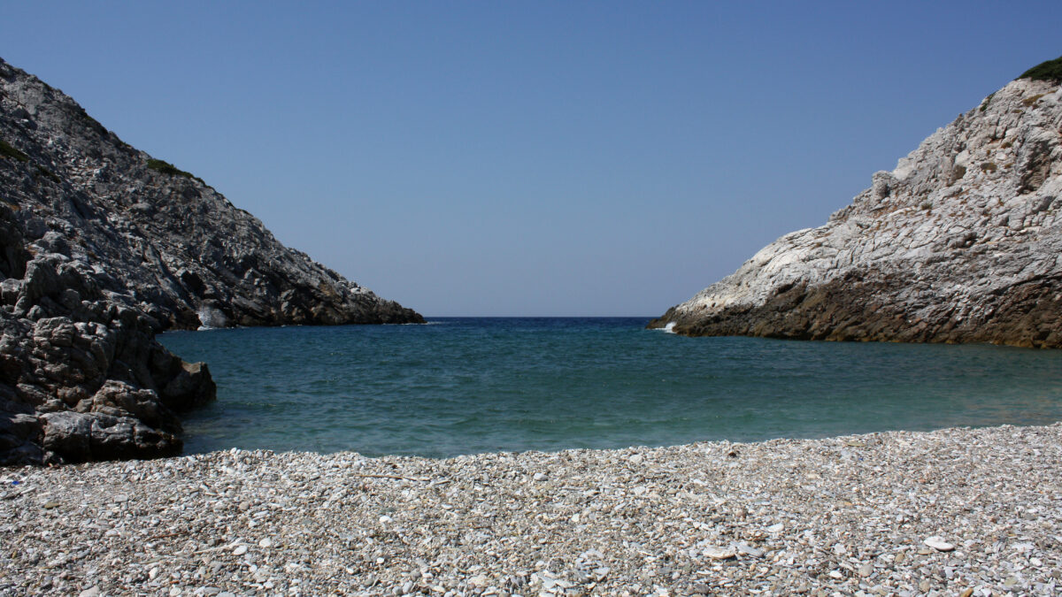 Steiniger Strand Meer Griechenland