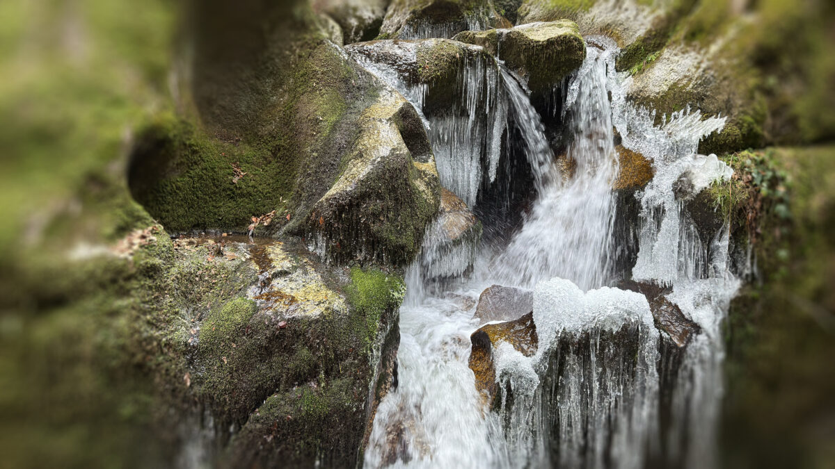 Wolfsschlucht Bad Kreuzen vereister Wasserfall